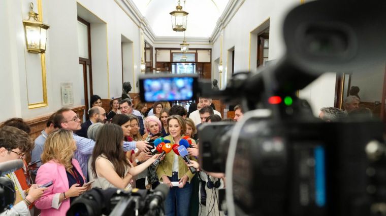 Gamarra critica el 'ordeno y mando' de García Ortiz 'en contra de la ley'