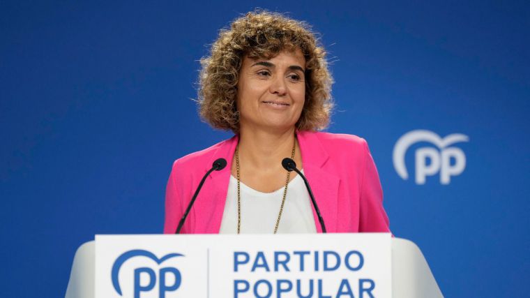 Montserrat: 'Vamos a denunciar en Europa la persecución de Sánchez a los medios de comunicación'