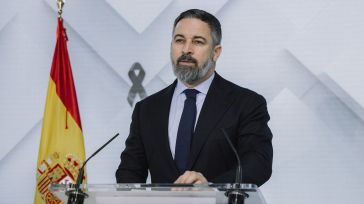 Contra las cuerdas: Abascal lanza querellas por homicidio imprudente contra Sánchez y su equipo