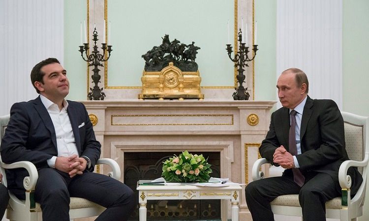 Putin se reúne con Tsipras y le ofrece salvar a Grecia si abandona el Euro