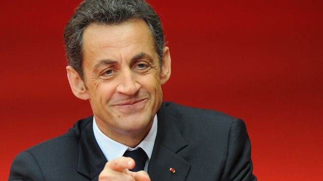 Rajoy se inspira en Sarkozy para refundar el PP