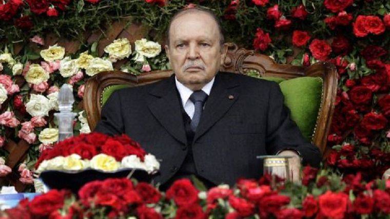 El presidente Buteflika purga al ejército para evitar un golpe de estado en Argelia