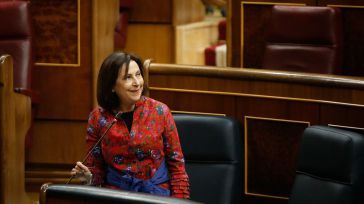 La ministra de Defensa sale al paso de las acusaciones que apuntan a un golpe de Estado en España