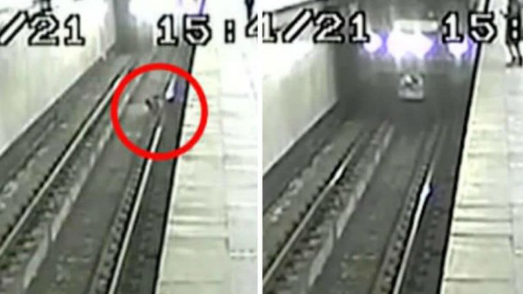 En vídeo: Un niño cae a las vías justo cuando venía el metro