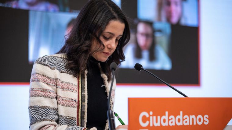 Arrimadas: 'Si no fuera por Ciudadanos, el consejero de Salud de Murcia del PP seguiría en su cargo'