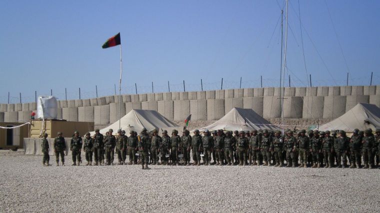 Apertura de fronteras para los afganos
