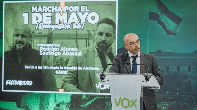 Vox da un puñetazo en la mesa y anuncia una marcha en Cádiz el 1 de mayo para 'reconquistarlo todo'