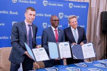 EIB y Stanbic lanzan línea de crédito de 20 millones de euros para mujeres emprendedoras en Zimbabue