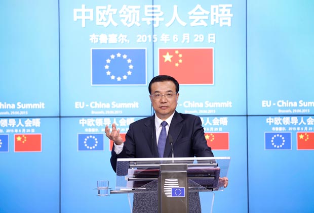 El primer ministro chino “sugiere” que se llegue a un acuerdo con Grecia