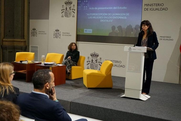 Ana Redondo revela estudio sobre la imagen de la mujer en redes sociales