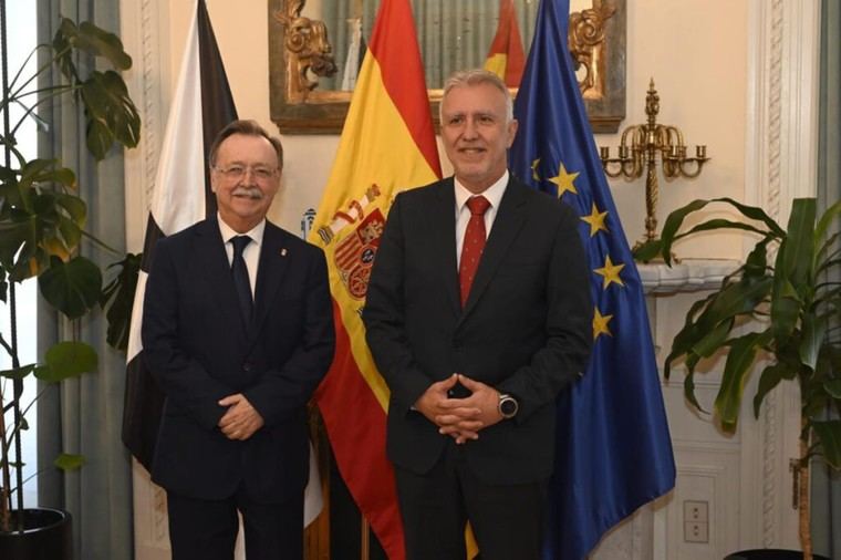 El Gobierno destina fondos para atender a menores no acompañados en Ceuta