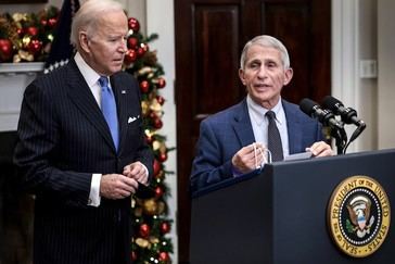 Biden ofrece perdón preventivo a Fauci por supuestos crímenes contra la humanidad