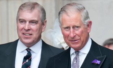 El rey Carlos desaloja al príncipe Andrés del Palacio de Buckingham