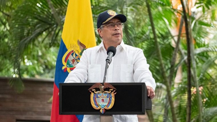 Petro presenta nueva estrategia de relaciones exteriores para Colombia con enfoque en IA y autonomía