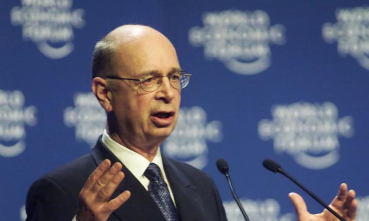 Klaus Schwab, denunciado por racismo y acoso a mujeres