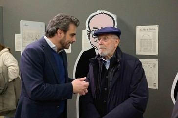 Diego Calvo inaugura exposición sobre 40 años de autonomía gallega en A Coruña