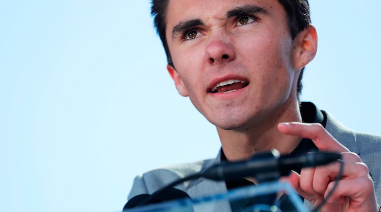 David Hogg propone clasificar a la NRA como grupo terrorista