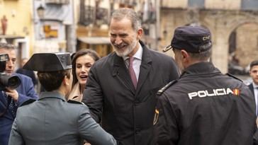 El rey Felipe VI sorprende con visita a Catarroja, afectada por la dana