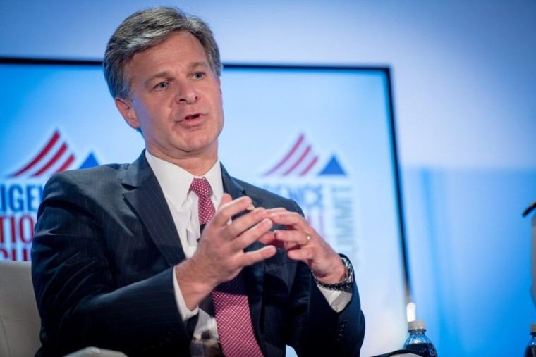 Renuncia el director del FBI, Christopher Wray, ante la llegada de Trump