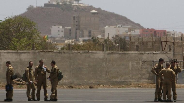 Francia comienza la retirada de tropas de Senegal en medio de su pérdida de influencia en África