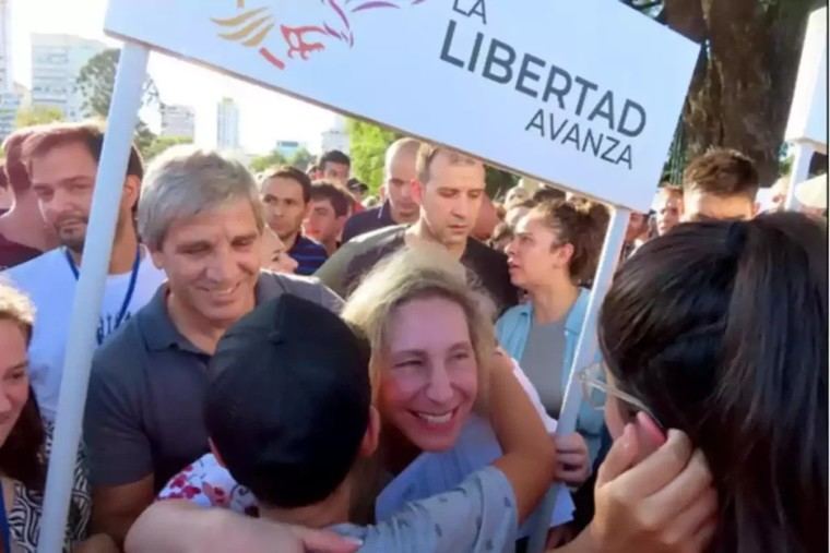 Masivo acto de afiliación a La Libertad Avanza en Palermo con Milei y Caputo