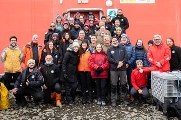 Diana Morant visita la Base Antártica Española 'Juan Carlos I'