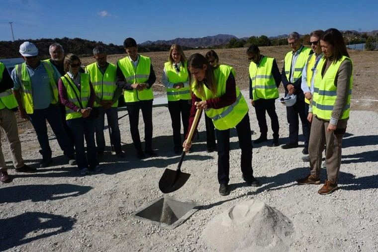 Aagesen inaugura el futuro Centro de Producción de Especies Marinas en Águilas, Murcia