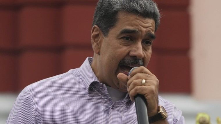 Maduro acusa a gendarme argentino de planear ataque contra Delcy Rodríguez