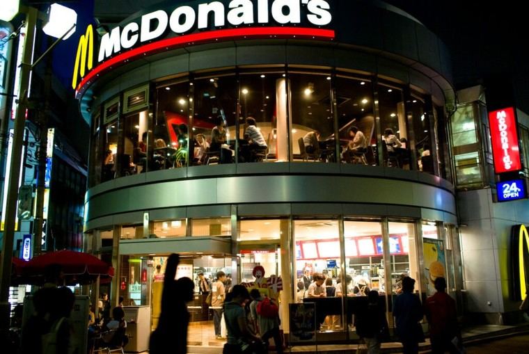 McDonald's implementa IA en 43,000 restaurantes para mejorar la experiencia del cliente