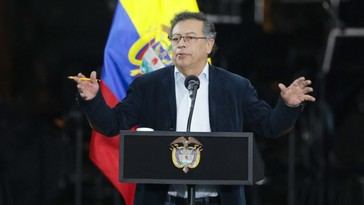 Petro propone crear una comisión internacional para apoyar a la Fiscalía colombiana