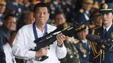 Rodrigo Duterte Arrestado por la Corte Penal Internacional en un Giro Sorprendente