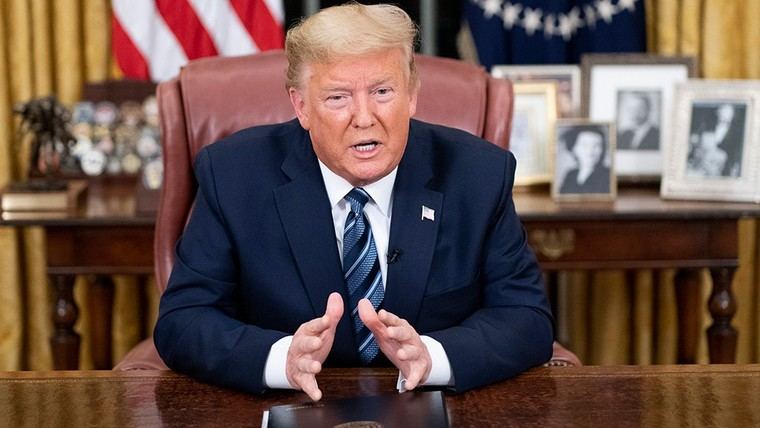 Trump en su primer día reestructura el DOJ y despliega tropas en la frontera con México