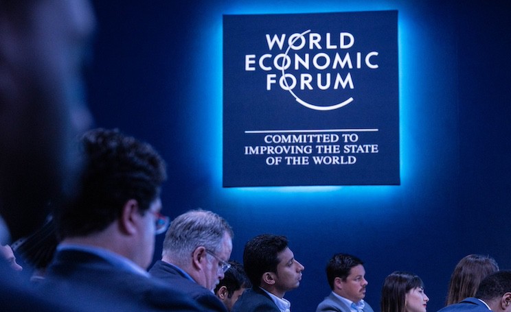 WEF Identifica a los Medios Independientes como la Mayor Amenaza para el Nuevo Orden Mundial en 2025