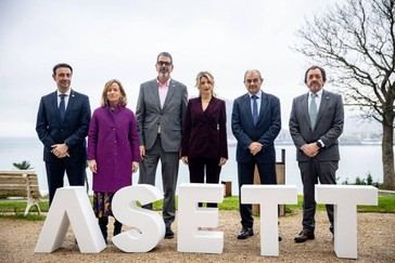 Yolanda Díaz presenta un innovador hub para la Economía Social en Donostia